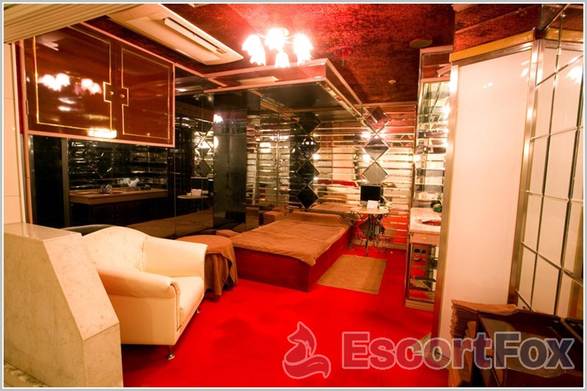 Shangri-la Kawasaki — erotic venue in Kawasaki