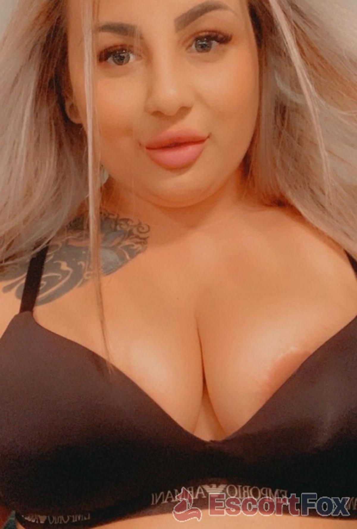 Koncy — escort a Amburgo