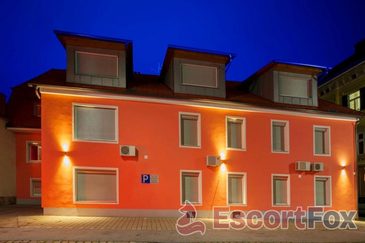 Laufhaus Prankergasse 21 — erotikus hely itt: Graz