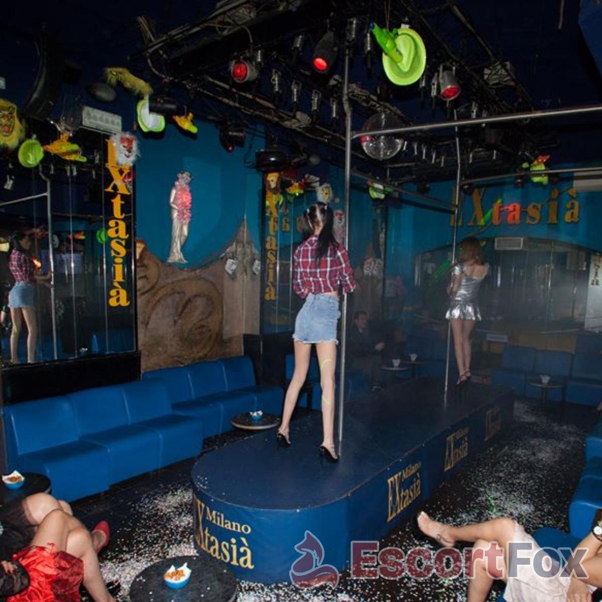 Extasià Disco Topless — Erotik-Location in Mailand