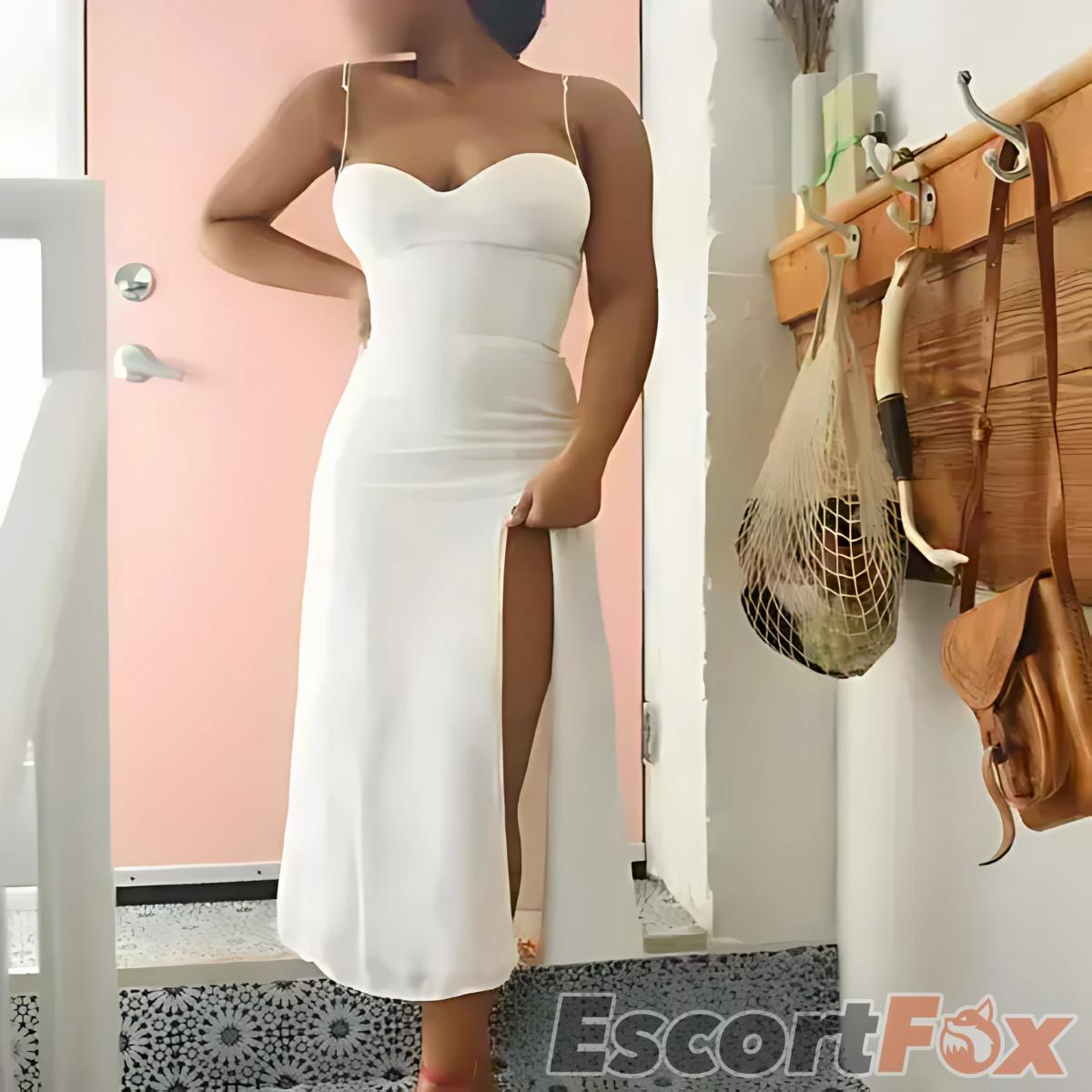 Amelia Van Doren — escortă în Quebec City