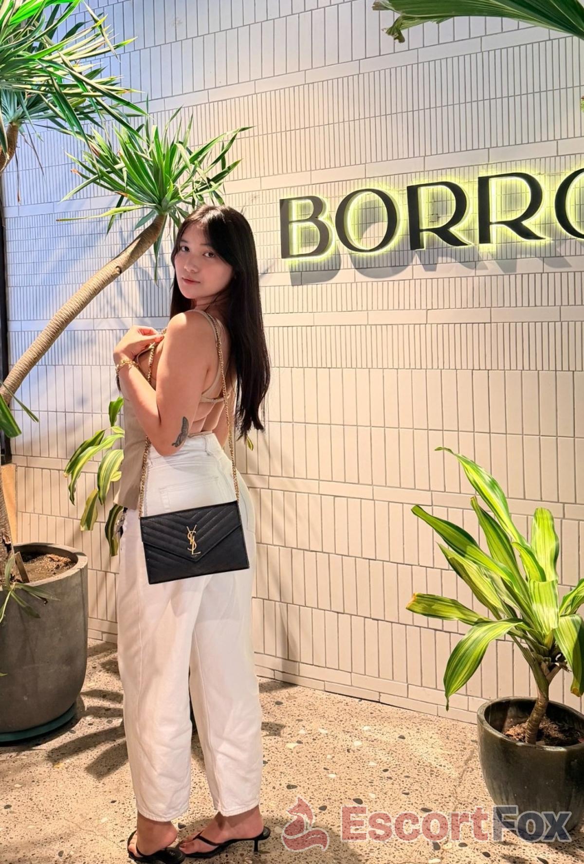 Gina — Escort in Neu-Taipeh