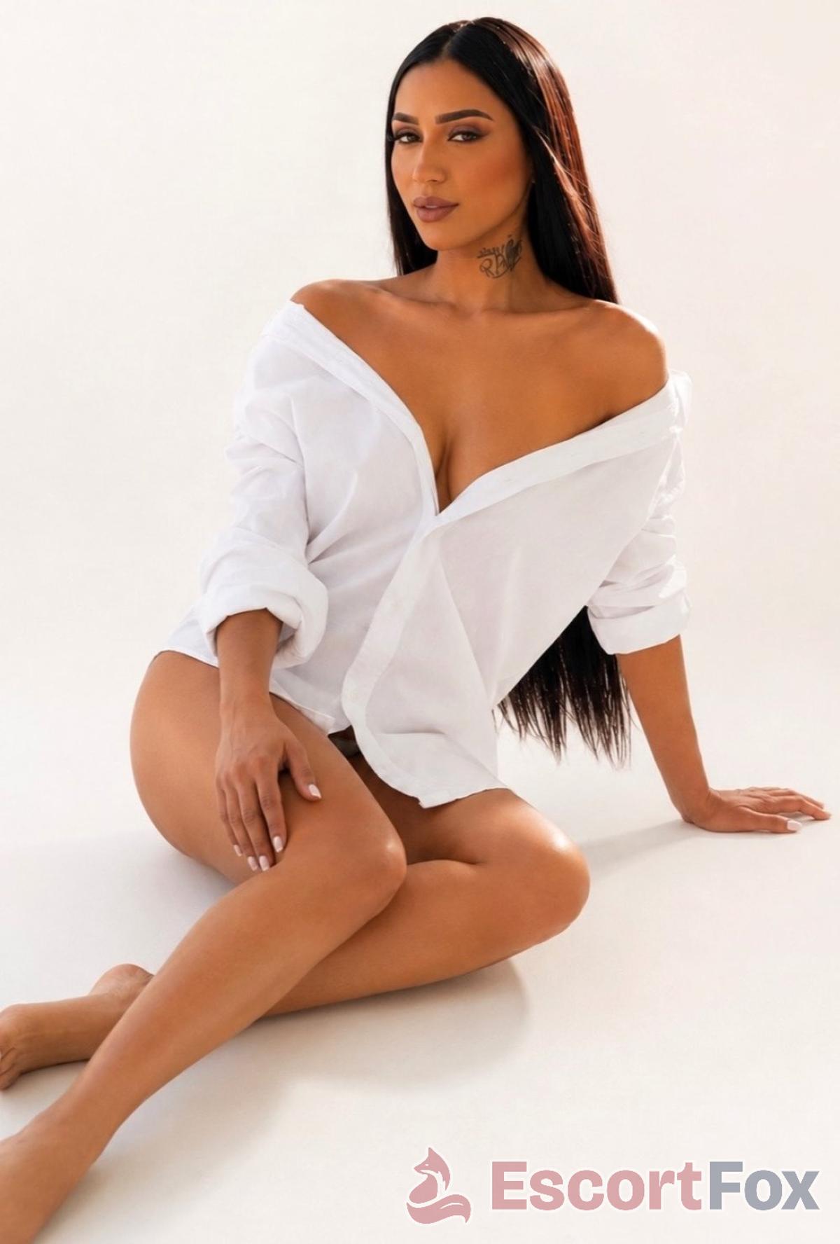 Raquel — kísérő itt: Ayia Napa