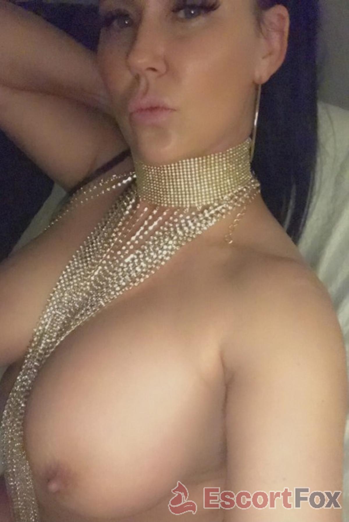 Alicia Hart — مرافقة في ميلبيتاس