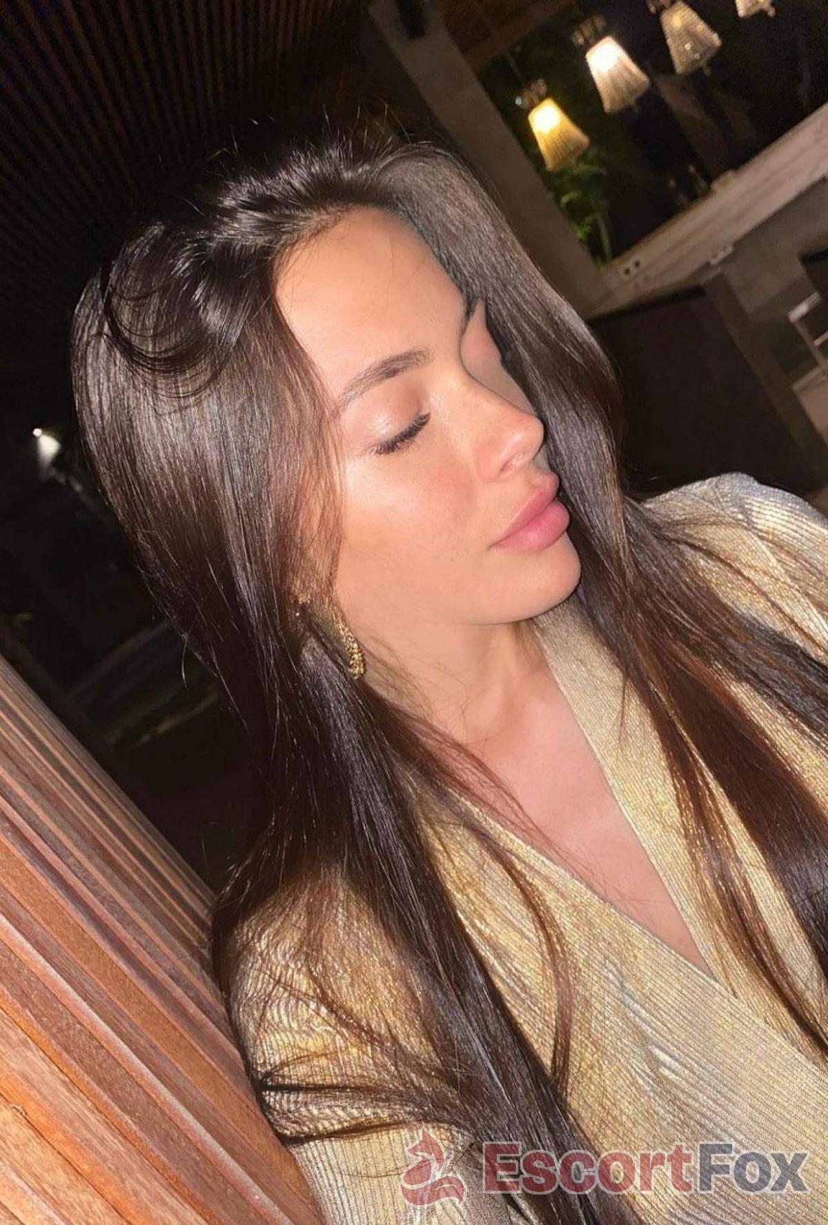 Kira Alexandra — συνοδός στην πόλη Αθήνα