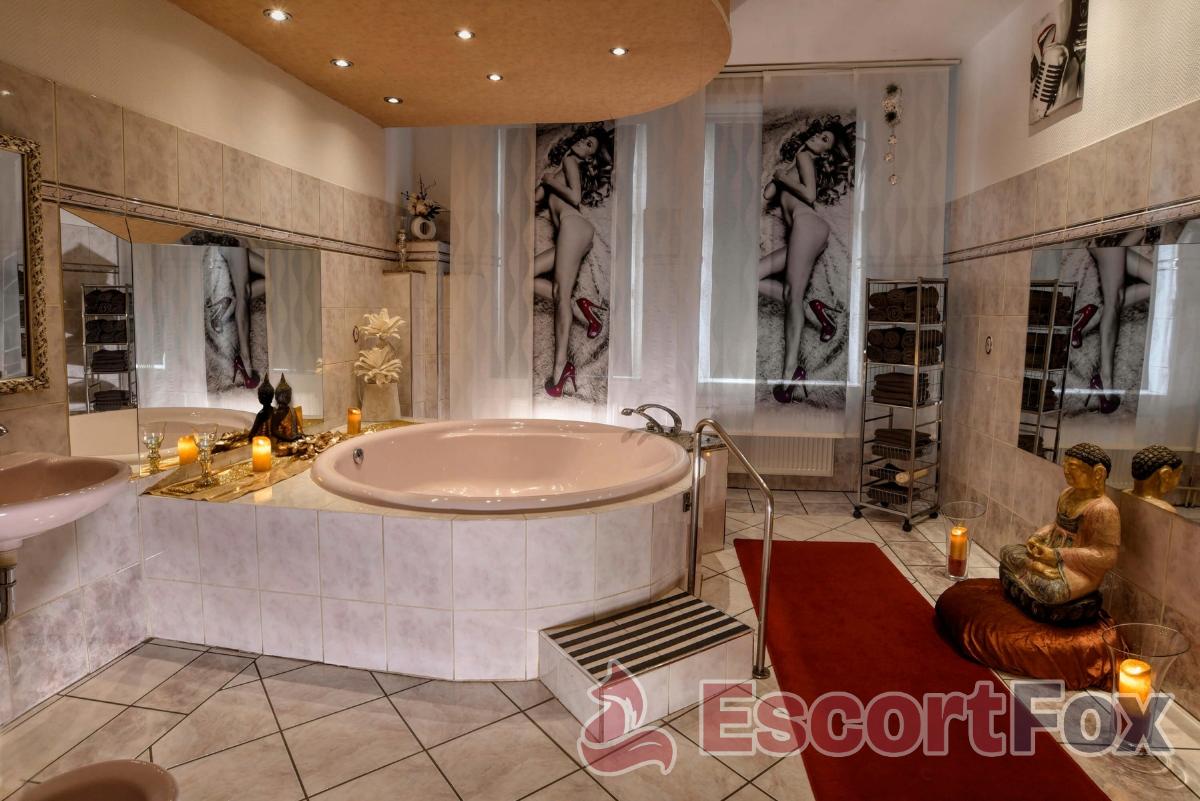 Salon Cora — erotic venue in Duisburg