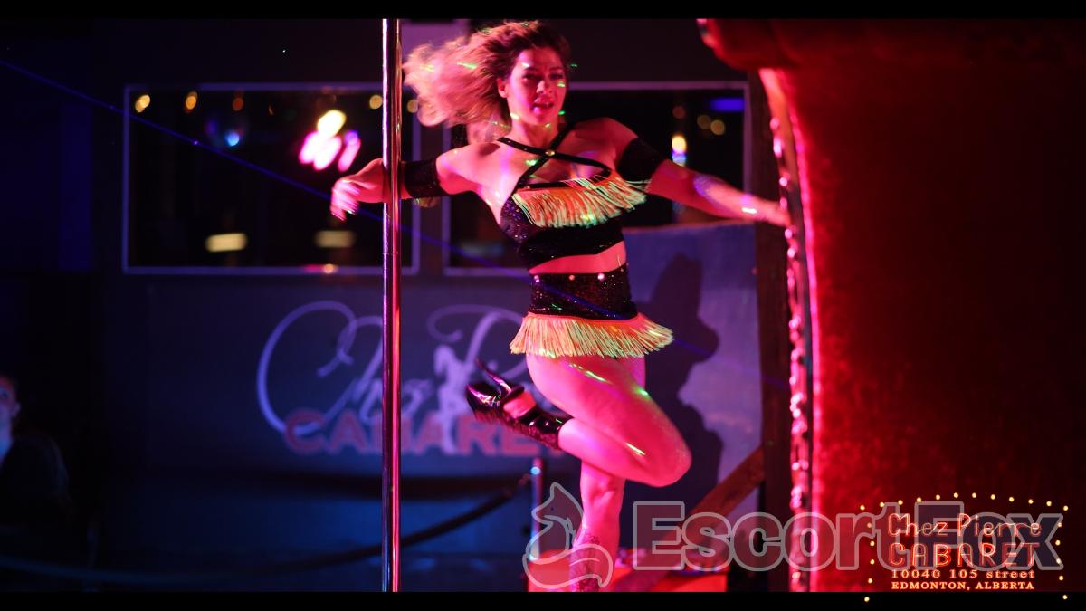 Chez Pierre Cabaret — erotikus hely itt: Edmonton