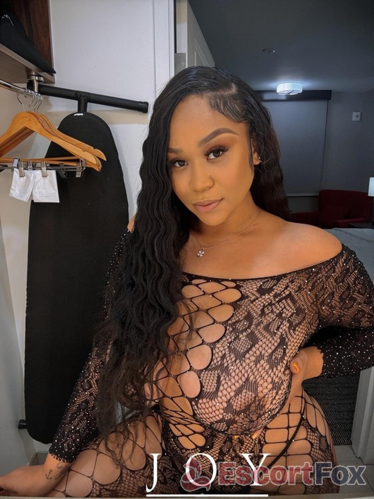 Lollaalovee — escort in North Bay