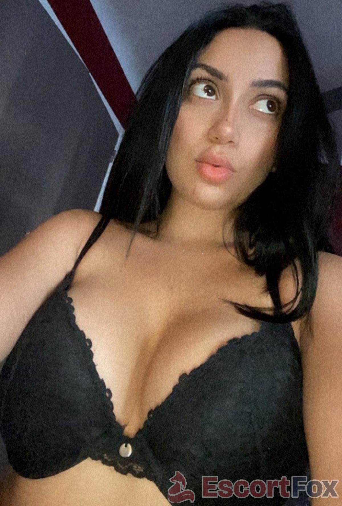 Karina — escort à Paris