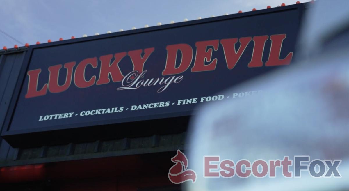 Lucky Devil Lounge — erotický podnik v Portland
