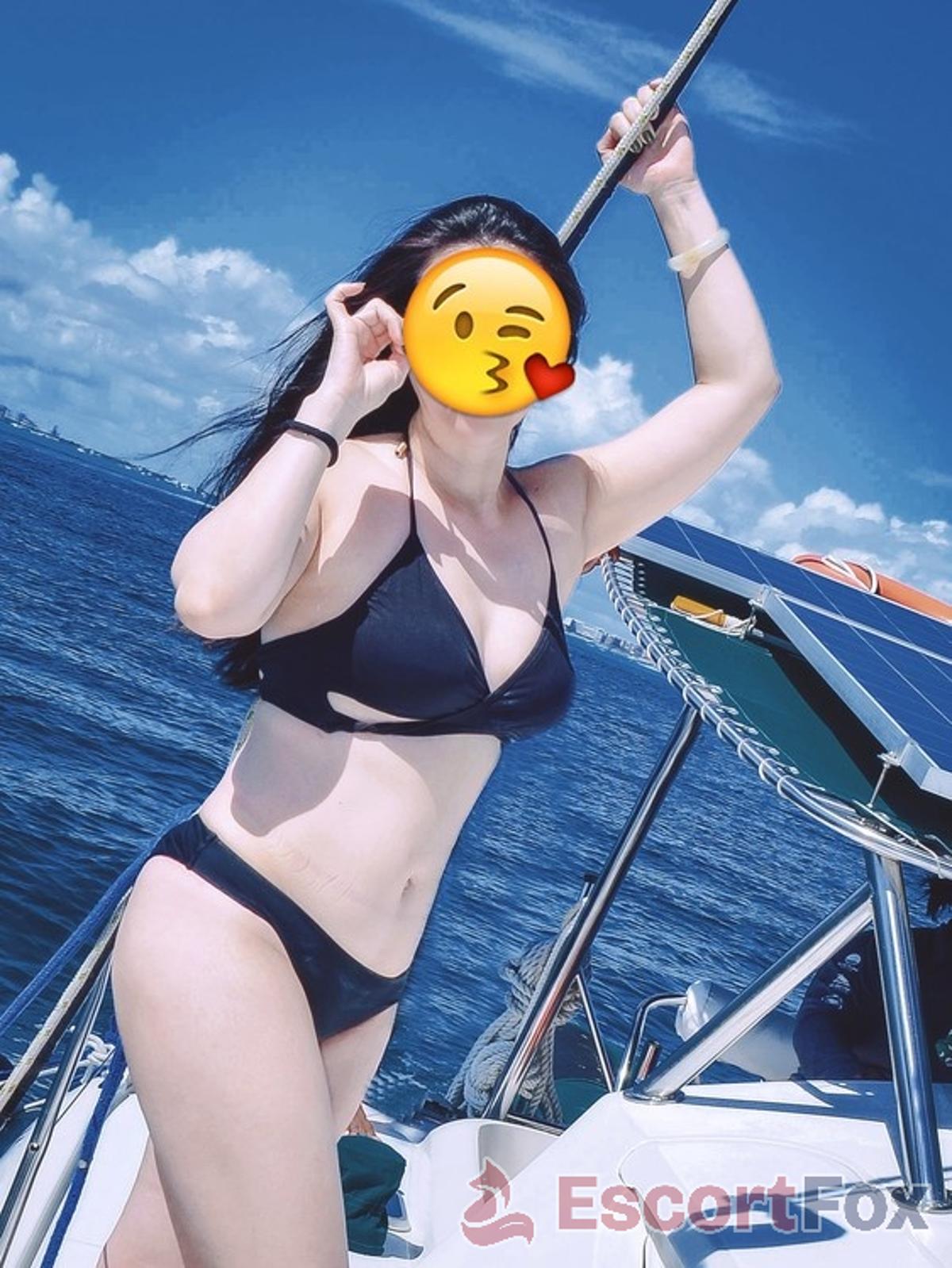 Katie Lee — συνοδός στην πόλη Σαν Φρανσίσκο