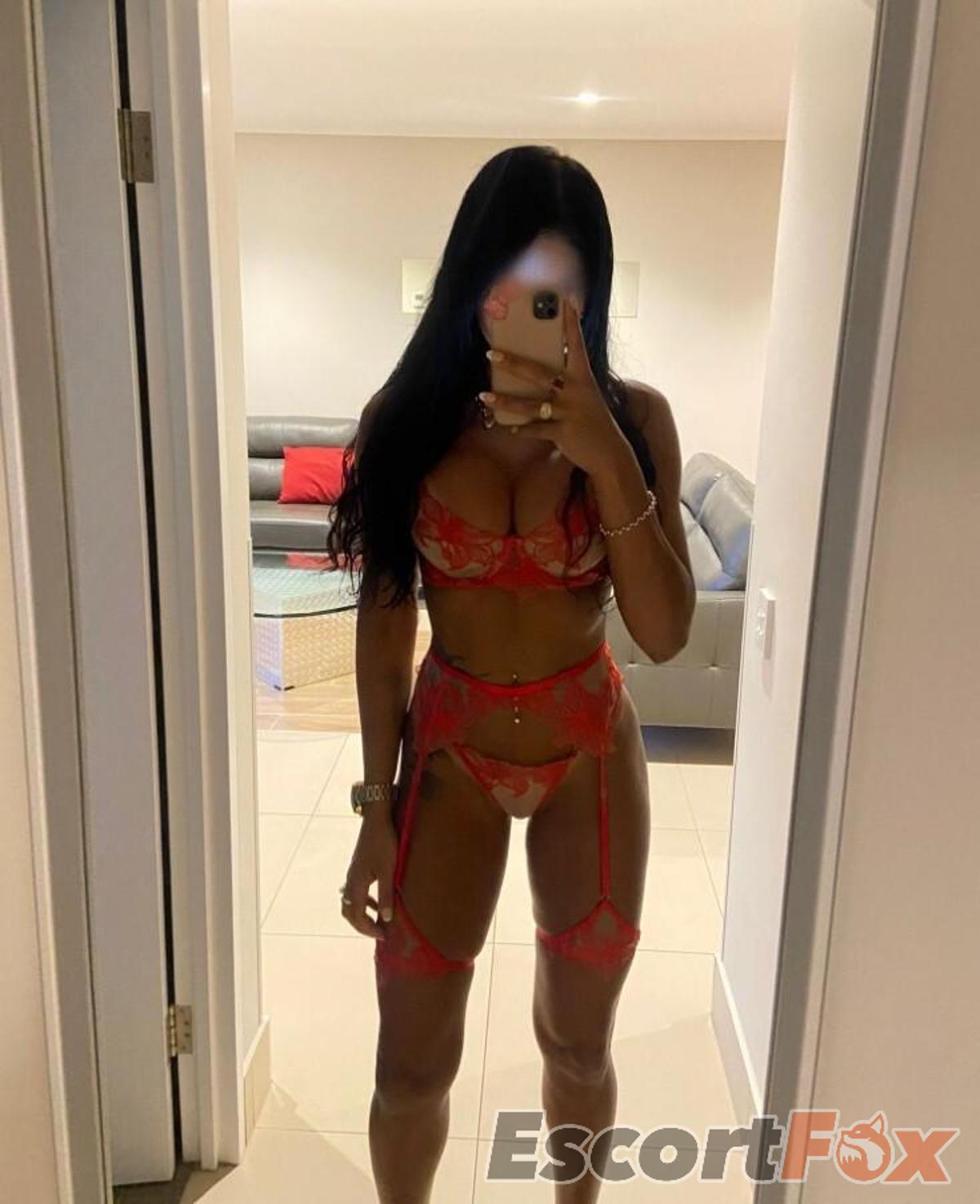 Camila Vargas — escort en Perth