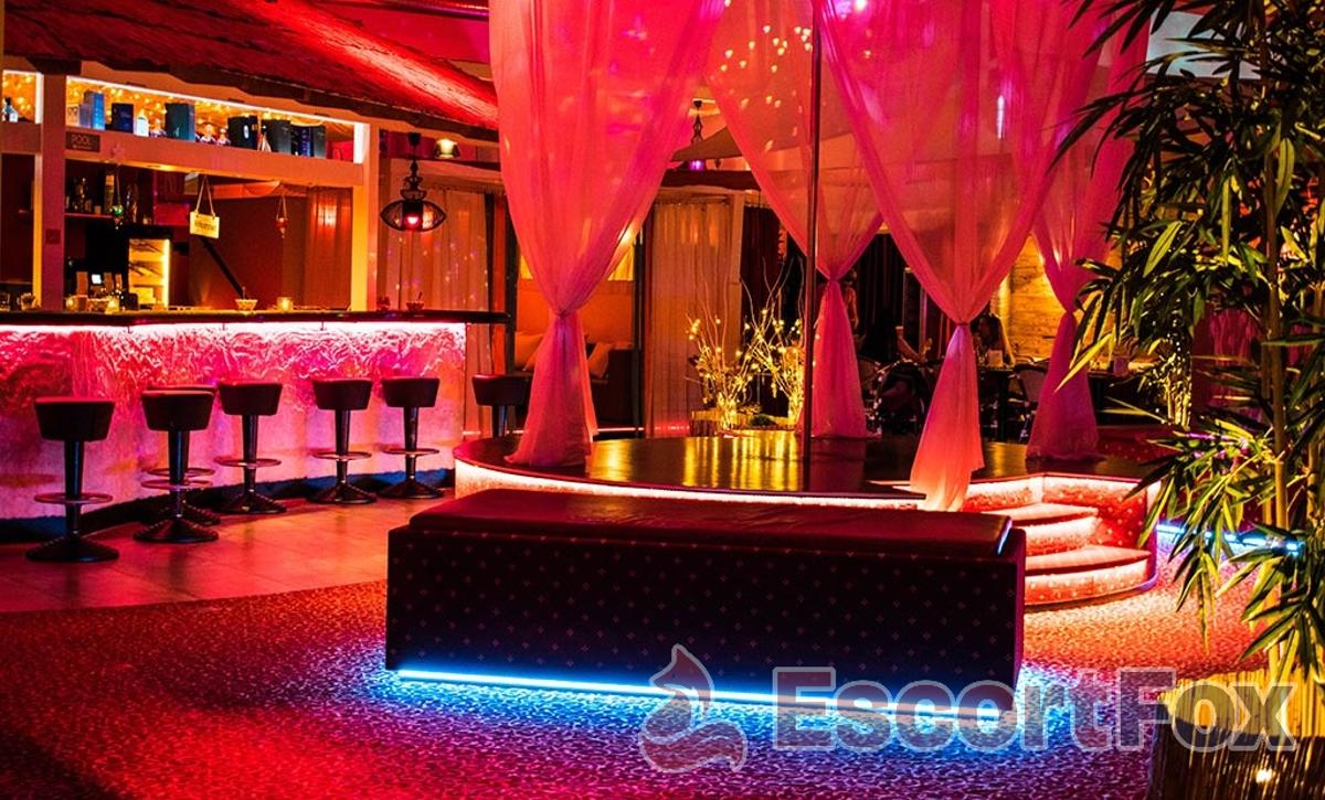 Club Palladium — erotic venue in Au