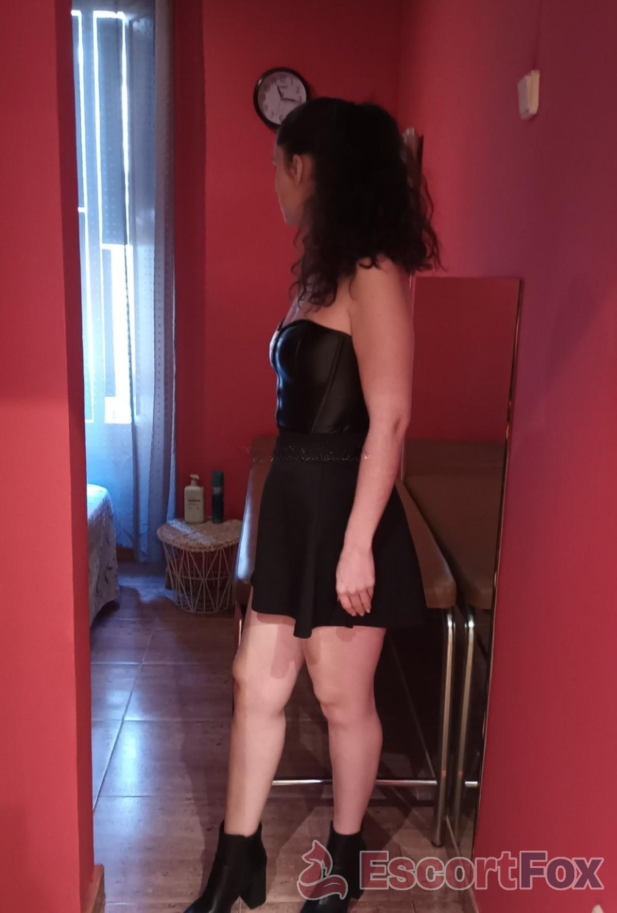 Ainara — συνοδός στην πόλη Βαλένθια