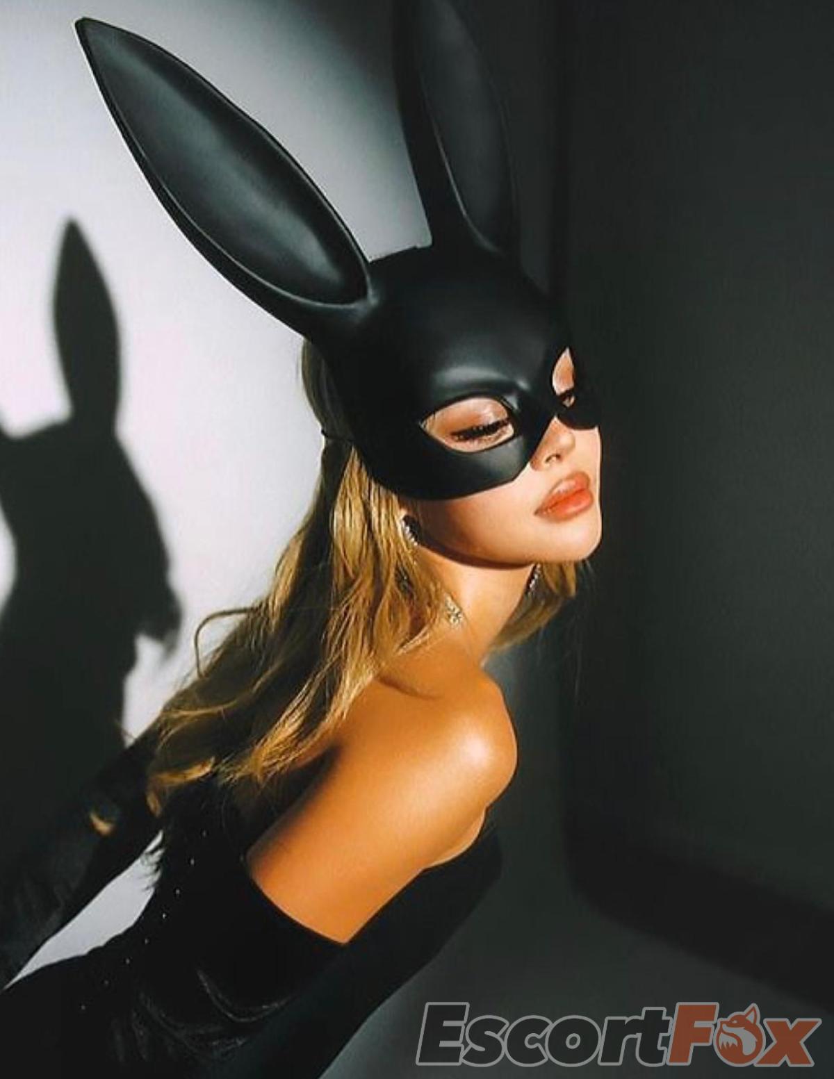 V Mistress v — مرافقة في لندن