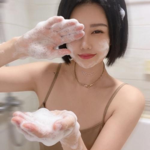 Lara — escort in Tokyo