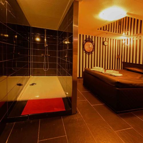 Karin's Home — erotic venue in Rotterdam, photo 6