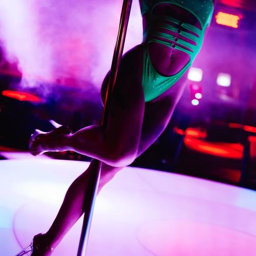 Cabaret Les Amazones — erotický podnik v Montréal