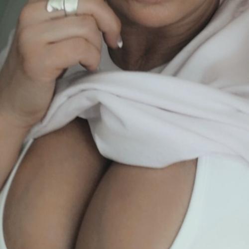 Alicia Hart — مرافقة في ميلبيتاس