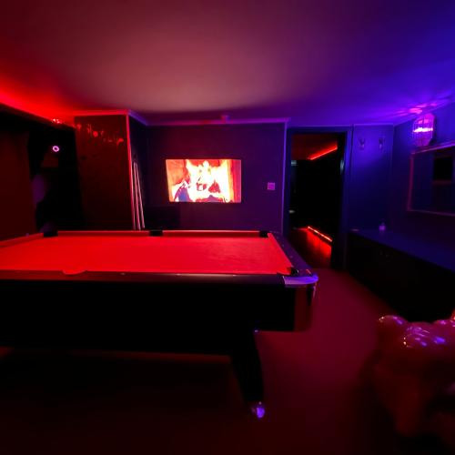 Showgirls Budapest Vip Lounge & Bar — erotic venue in Budapest