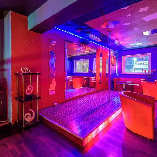 Night Club Paris — erotický podnik v Poprad