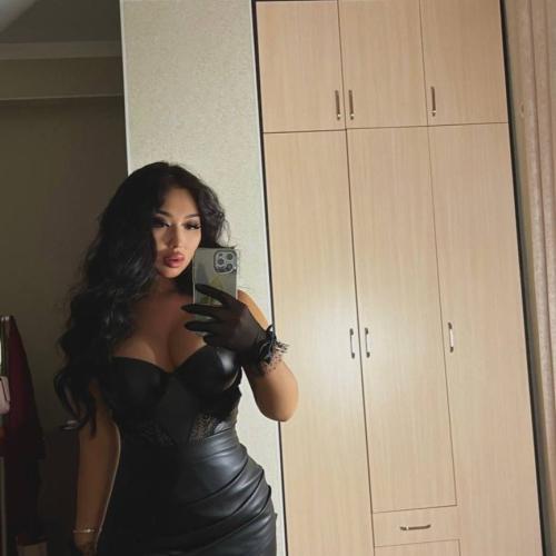 Aliiya — escort en Tokio
