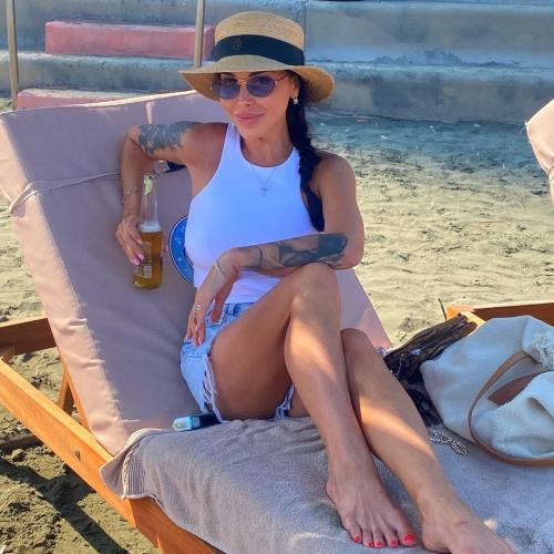 Mira — Limasol şehrinde eskort