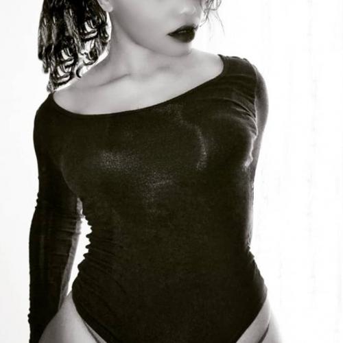 Teni — escort in Kuwait City