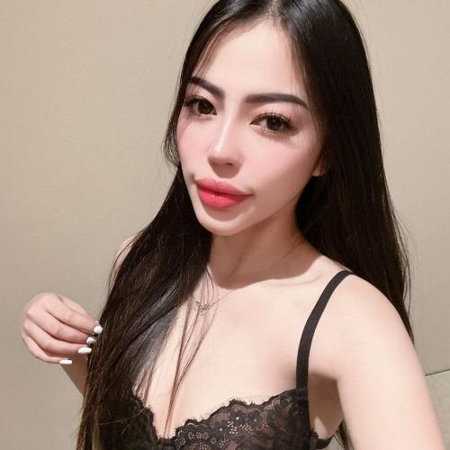 Sandra — escort in Singapore