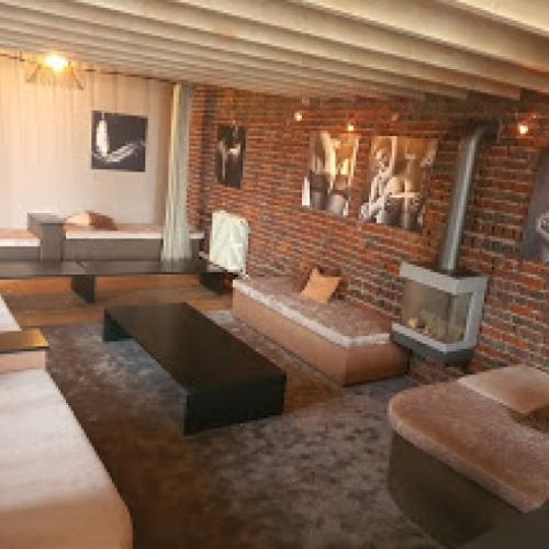 Acanthus Exclusive Wellness — erotický podnik v Pecq