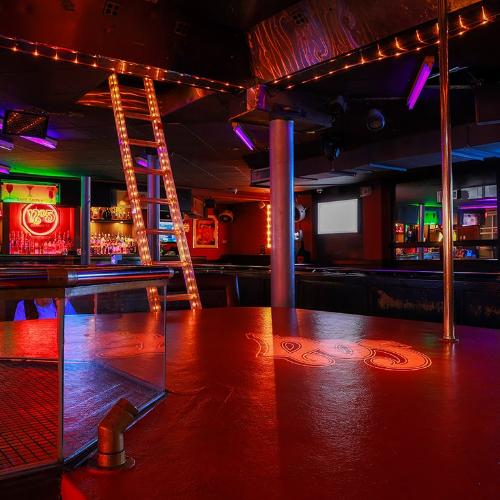 No5 Orange — erotic venue in Vancouver