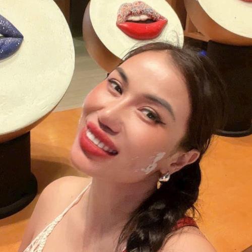 Linda — escortă în Doha