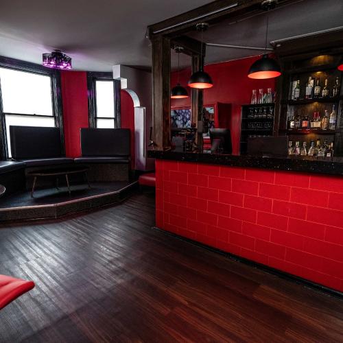 Oasis Aqualounge — erotikus hely itt: Toronto