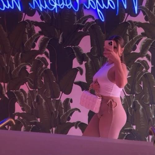 Alexis Xo — kísérő itt: Raleigh