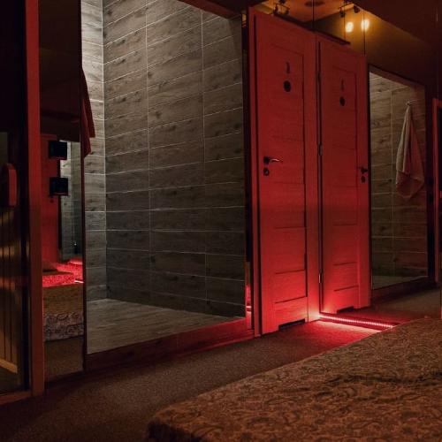 Desert Rose Chałubińskiego — erotic venue in Warsaw