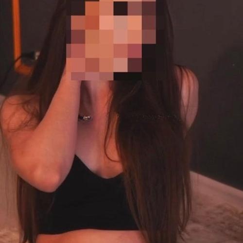 Yasmin — συνοδός στην πόλη Βουκουρέστι