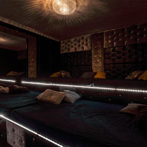 Townhouse — erotic venue in Birkenhead
