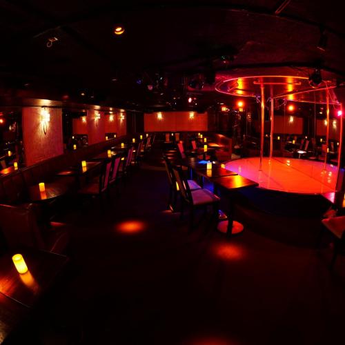 Camelot Showbar — erotisk utested i Washington D.C., bilde 5