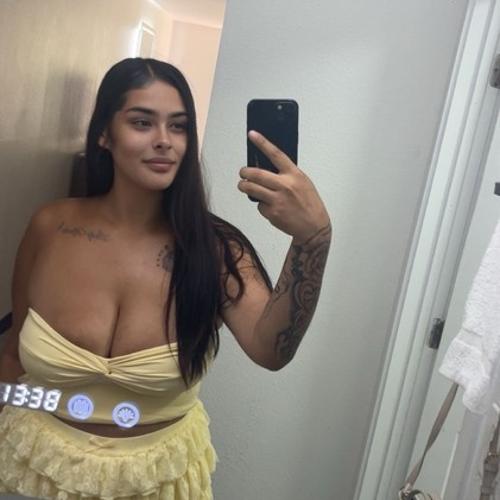 Gorgeous — escort in Portland