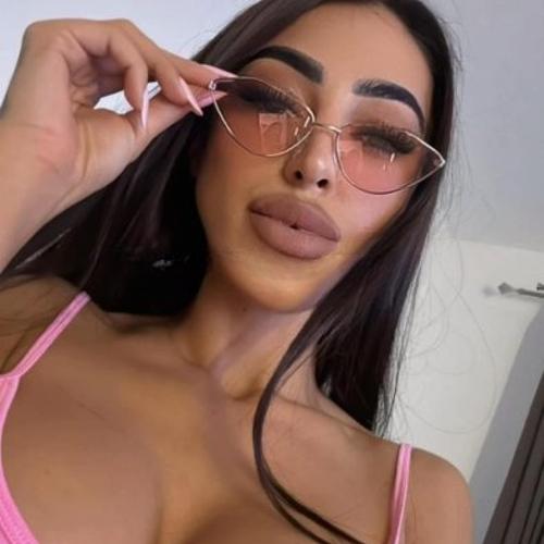 Emma — συνοδός στην πόλη Βουκουρέστι