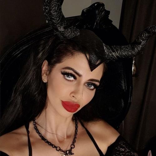 Mistress Antonella — συνοδός στην πόλη Βουκουρέστι