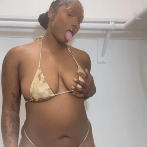Alizaebarbie — escort in Richmond