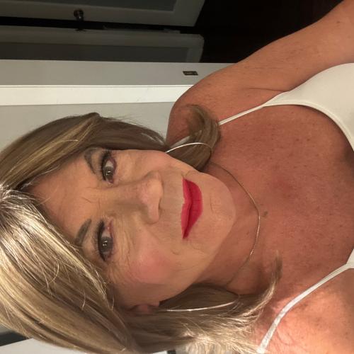 Candicechicago — مرافقة في شيكاغو