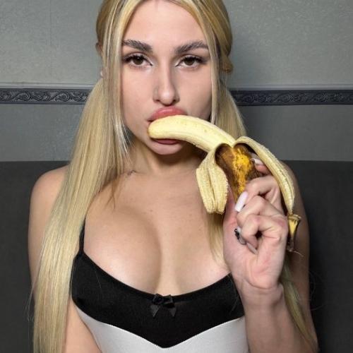 Fiona — Escort in Tokio
