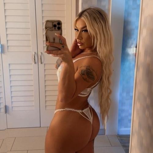 Apriil Renee — Escort in Stockton