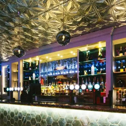 Browns — erotic venue in London