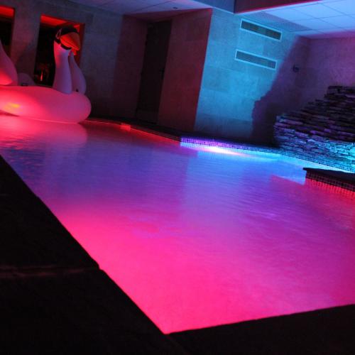 L'orphéa Club — ερωτικός χώρος στην πόλη Moult