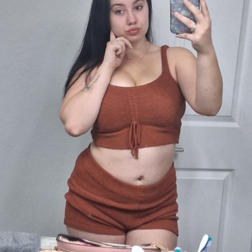 Abby — مرافقة في أوماها