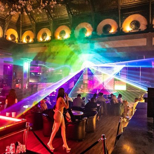 Downtown Cabaret — erotický podnik v Minneapolis