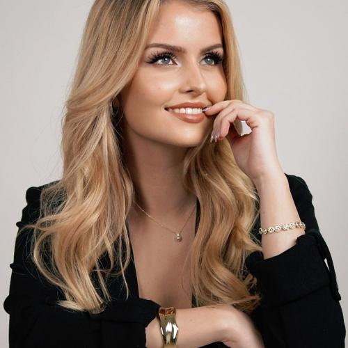 Anna Vsz — escort à Cracovie